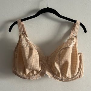 Like-New Nude/Tan Panache Envy Bra